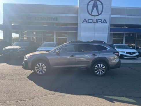 Used 2024 Subaru Outback Limited image 1