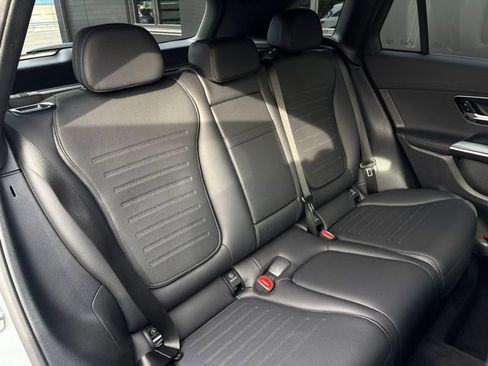 Used 2025 Mercedes-Benz GLC 300 GLC 300 image 44