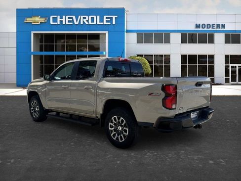 Used 2023 Chevrolet Colorado Z71 w/ Advanced Trailering Package AWD/4WD image 3