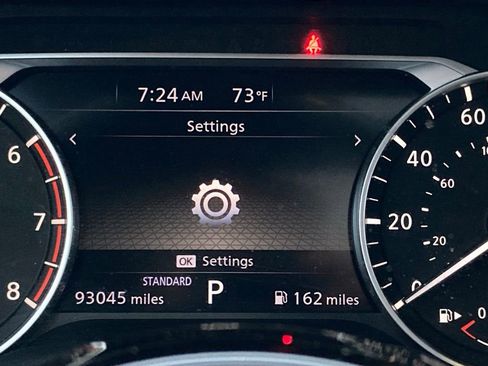 Used 2021 Nissan Rogue SV w/ Premium Package image 17