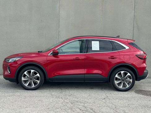 Used 2023 Ford Escape Platinum image 31