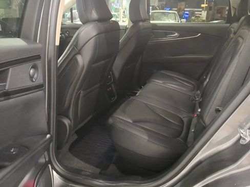 Used 2023 Lincoln Nautilus Reserve w/ Monochromatic Package AWD/4WD image 15
