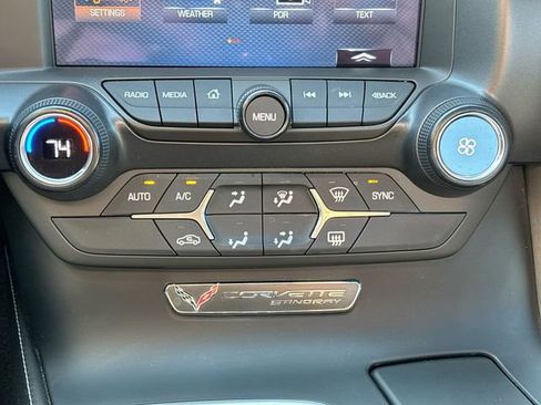 Used 2017 Chevrolet Corvette Stingray w/ Carbon Flash Badge Package image 25