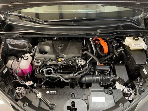 Certified 2024 Toyota Sienna Platinum image 21