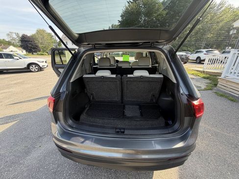 Used 2019 Volkswagen Tiguan SE w/ 3rd Row Seat Package AWD/4WD image 19