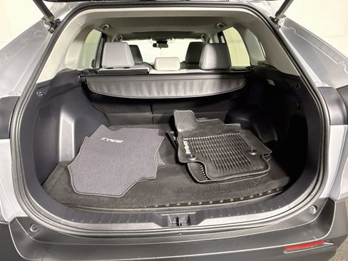 Used 2019 Toyota RAV4 XLE Premium FWD image 35