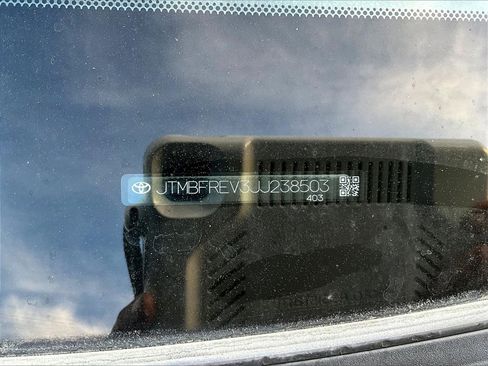 Used 2018 Toyota RAV4 LE w/ Carpet Mat Package image 24