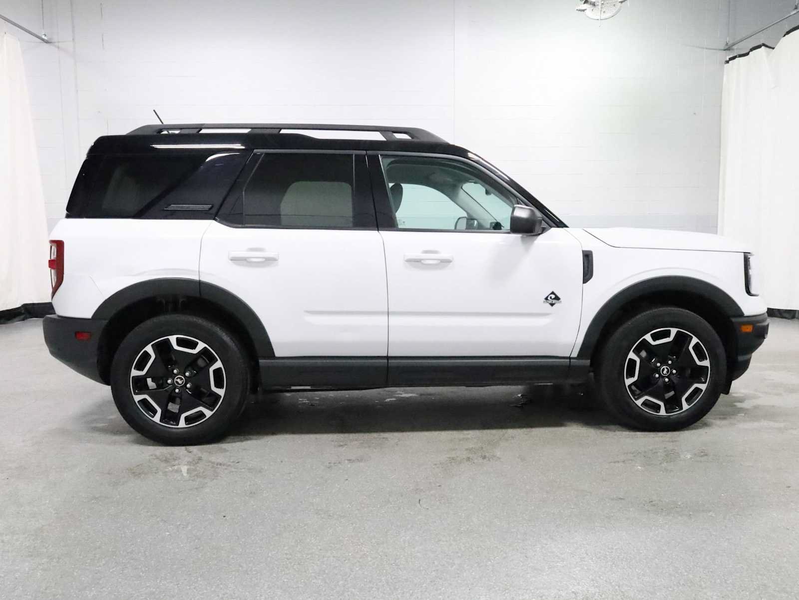 Used 2022 Ford Bronco Sport Outer Banks w/ Tech Package AWD/4WD image 10