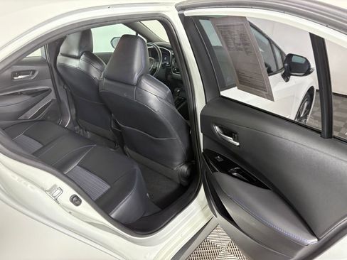Used 2020 Toyota Corolla XSE image 33