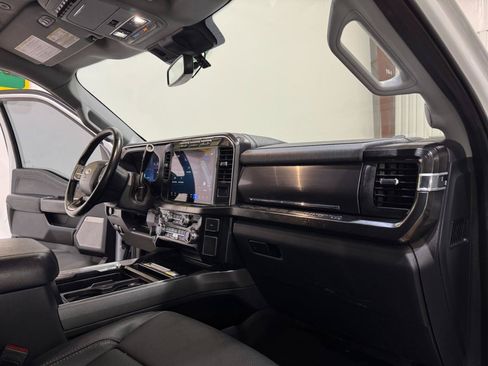 Used 2023 Ford F250 Lariat AWD/4WD image 11