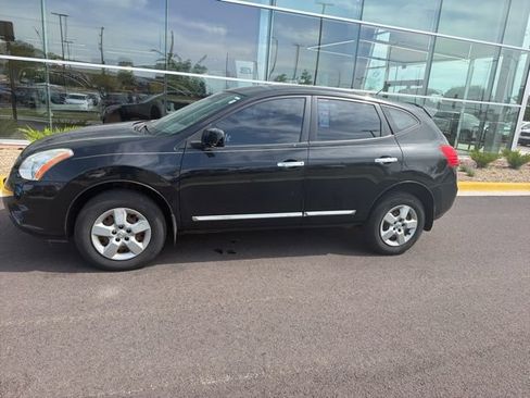 Used 2012 Nissan Rogue S FWD image 2