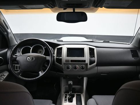 Used 2005 Toyota Tacoma PreRunner image 36