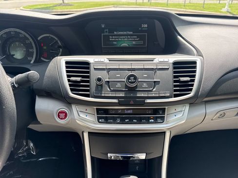 Used 2014 Honda Accord EX image 18