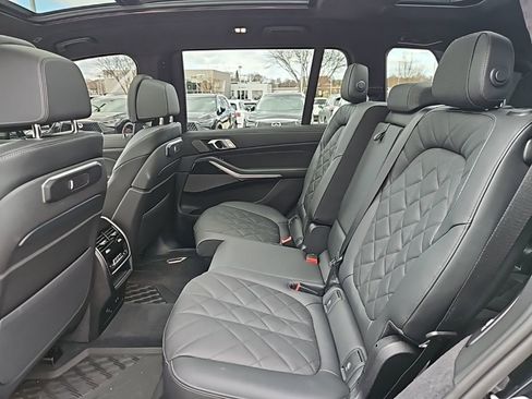 Used 2026 BMW X7 xDrive40i w/ M Sport Package image 12