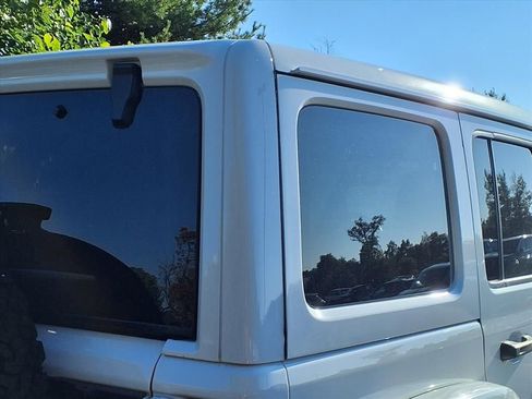 Certified 2020 Jeep Wrangler Unlimited Rubicon image 28