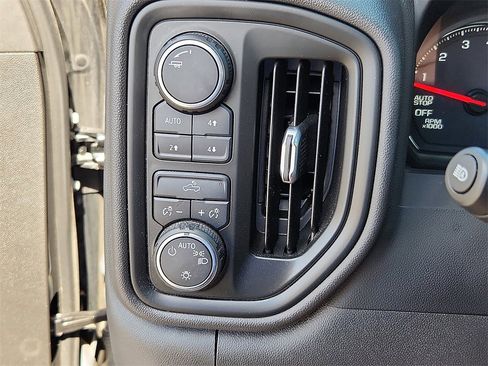 Used 2022 Chevrolet Silverado 1500 Custom Trail Boss image 20