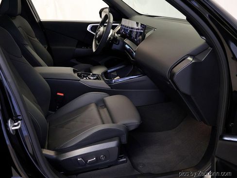 Certified 2025 BMW X3 xDrive30 AWD/4WD image 36