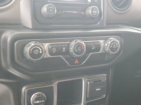 Used 2020 Jeep Wrangler Unlimited Sport image 21