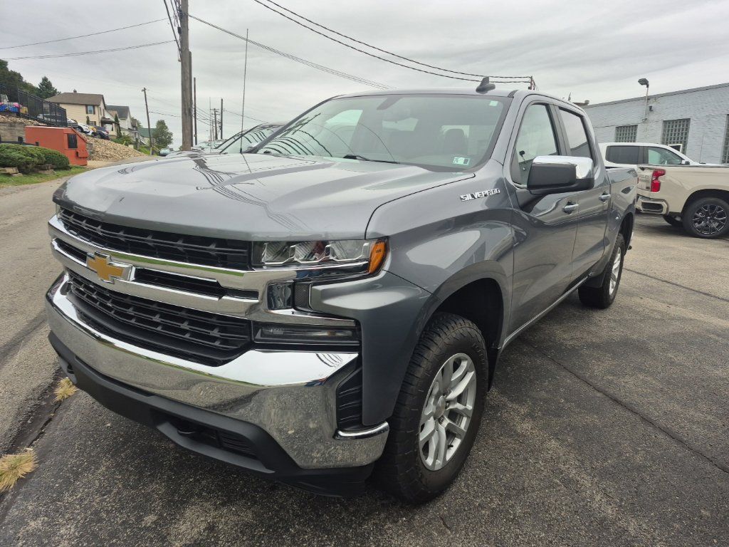 Used 2021 Chevrolet Silverado 1500 LT AWD/4WD image 3
