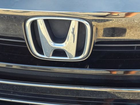 Used 2022 Honda Accord Sport image 3