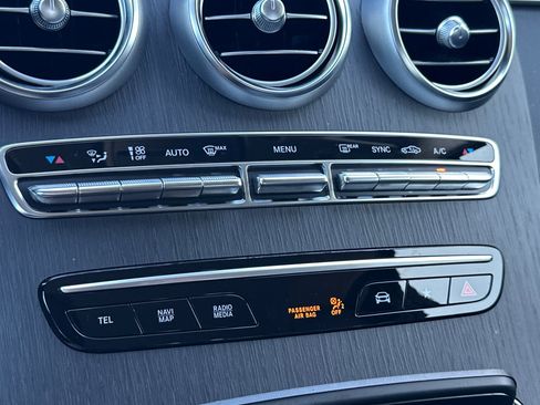 Certified 2022 Mercedes-Benz GLC 300 image 20