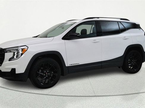 Used 2023 GMC Terrain SLT w/ Elevation Edition AWD/4WD image 2