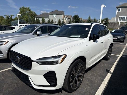 Used 2024 Volvo XC60 T8 Ultimate w/ Protection Package Premier AWD/4WD image 1