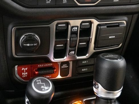 New 2026 Jeep Gladiator Sport image 16