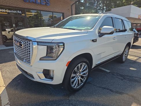 Used 2023 GMC Yukon Denali w/ Denali Reserve Package AWD/4WD image 2