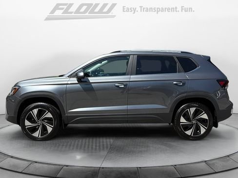 New 2026 Volkswagen Taos SE AWD/4WD image 4