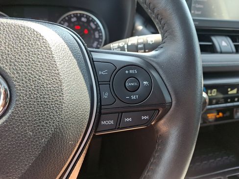 Used 2021 Toyota RAV4 XLE w/ Convenience Package AWD/4WD image 21