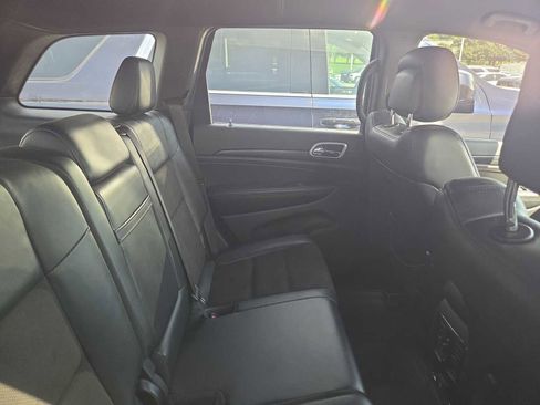 Used 2019 Jeep Grand Cherokee Altitude image 11