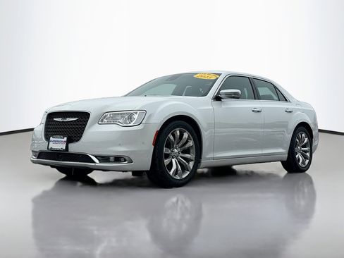 Used 2015 Chrysler 300 C Platinum w/ Harman/Kardon Audio Group image 12
