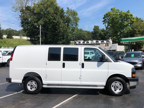 Used 2025 GMC Savana 2500 w/ Driver Convenience Package RWD image 7