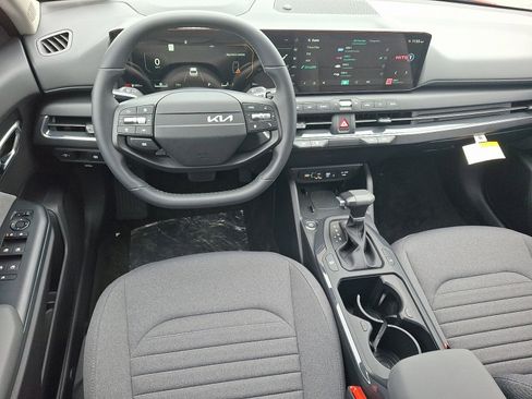 New 2025 Kia K4 EX image 7