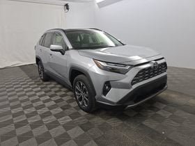 Used 2025 Toyota RAV4 Limited w/ Advanced Technology Package AWD/4WD image 3