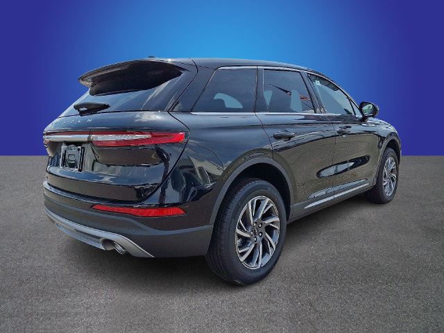New 2025 Lincoln Corsair AWD w/ Equipment Group 101A image 3