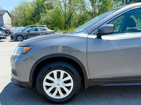Used 2018 Nissan Rogue S AWD/4WD image 9