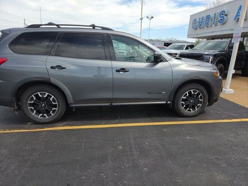 Used 2020 Nissan Pathfinder SL image 8