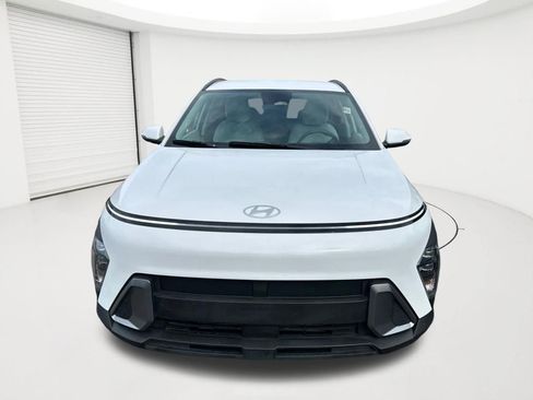 Used 2025 Hyundai Kona SEL AWD/4WD image 2