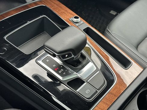 Used 2023 Audi Q5 2.0T Premium w/ Convenience Package image 33