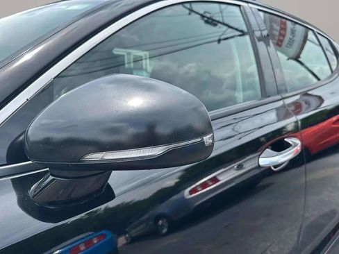 Used 2019 Kia Stinger image 9