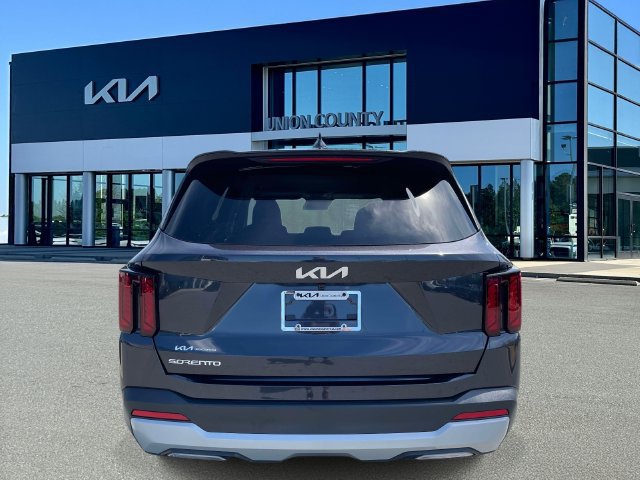 Certified 2026 Kia Sorento LX FWD image 5