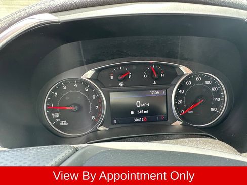 Used 2025 Chevrolet Blazer LT FWD image 3