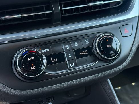 Used 2026 Buick Envista Preferred FWD image 23