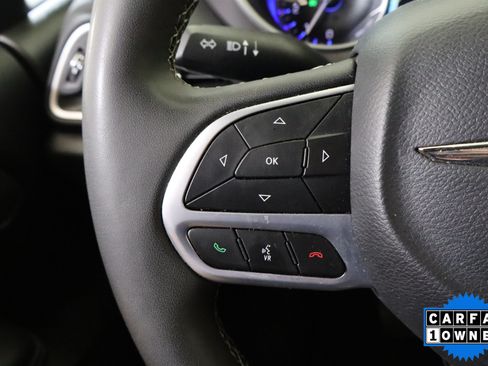 Used 2025 Chrysler Pacifica Select FWD image 29