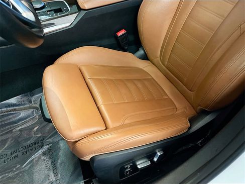 Used 2021 BMW 330i xDrive Sedan w/ Premium Package image 19