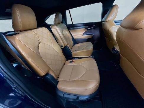 Used 2022 Toyota Highlander Platinum image 28