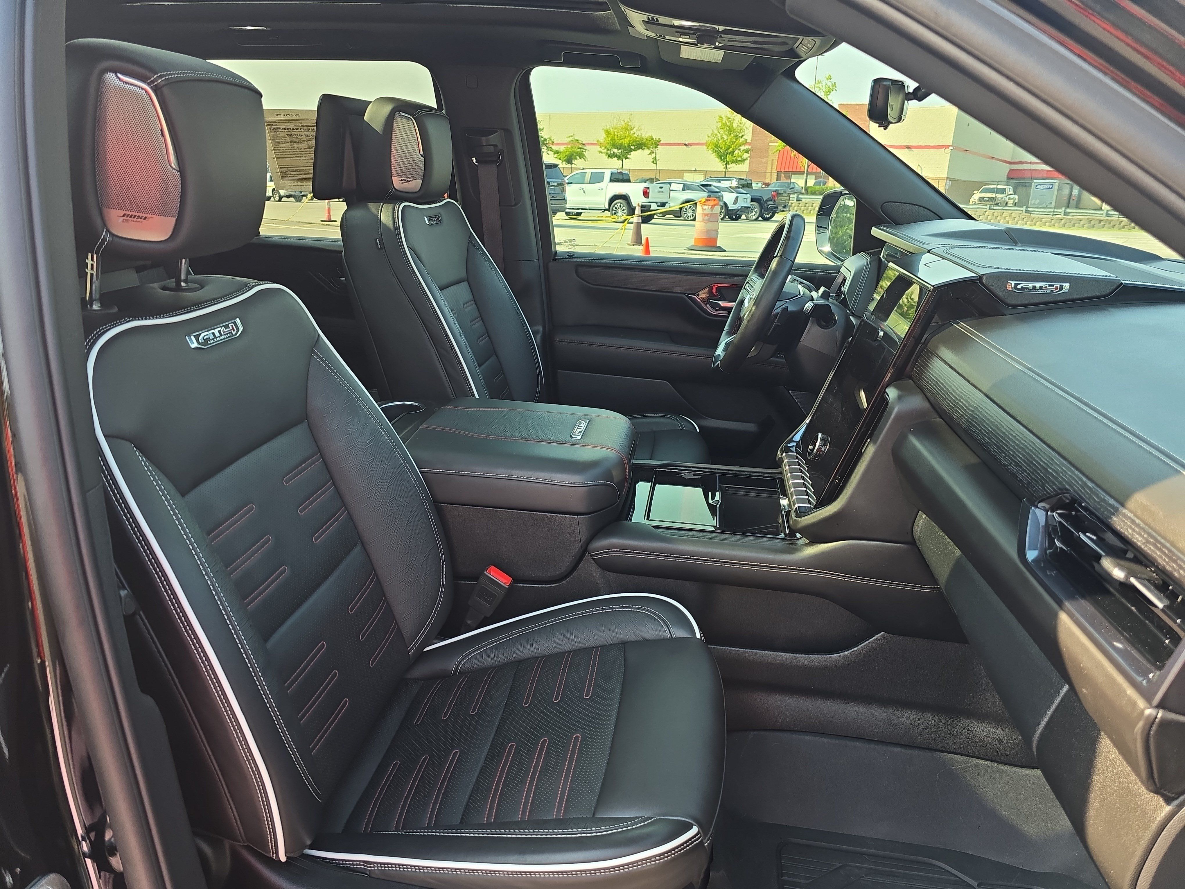 Used 2025 GMC Yukon AT4 Ultimate w/ LPO, Floor Liner Package AWD/4WD image 10