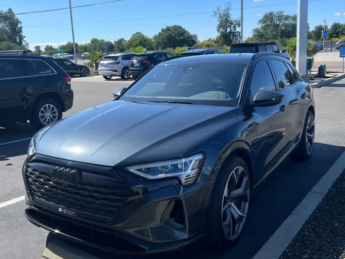 Used 2024 Audi Q8 e-tron Premium Plus w/ Premium Plus Package AWD/4WD image 8